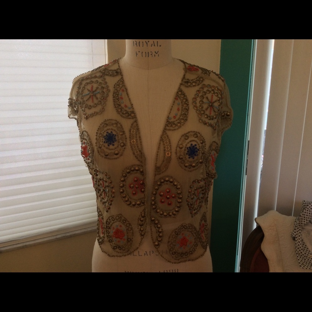 Beautiful Saucy Chico’s Jennie Bolero multi colors